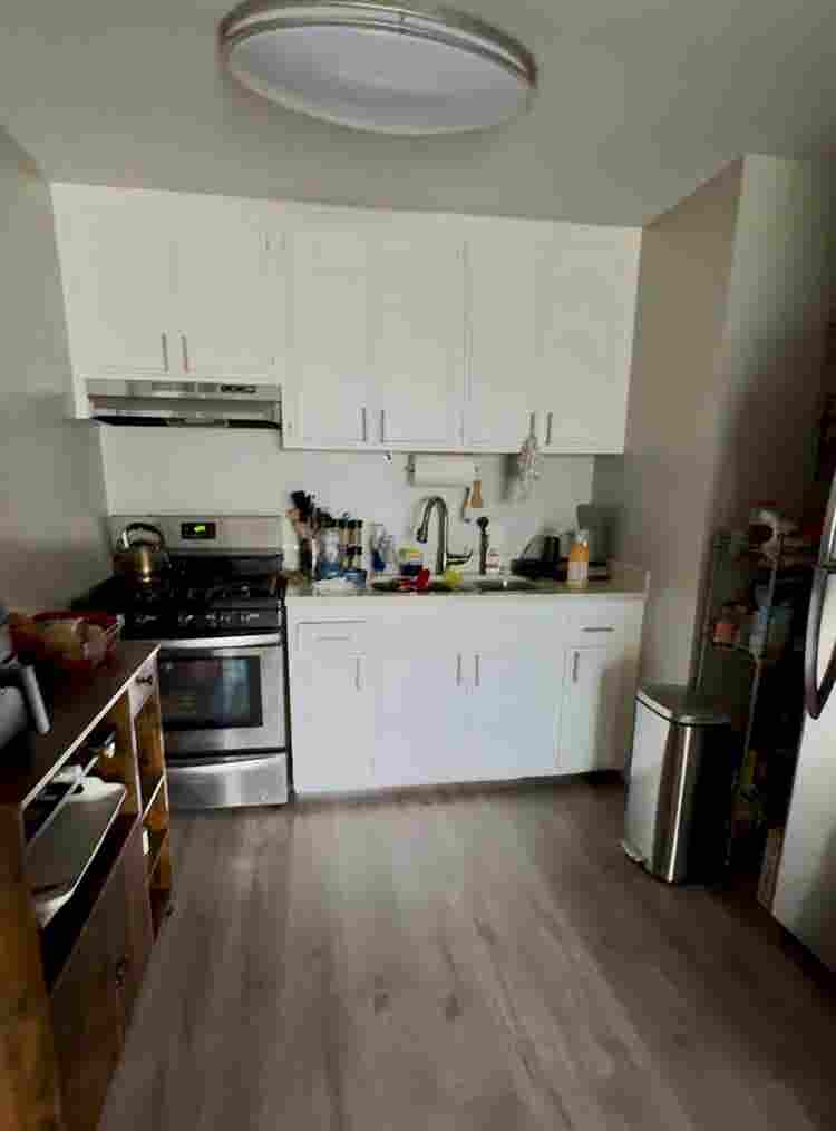 Room in 2BR-Apartment in Chinatown