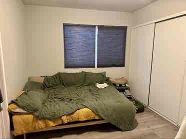 Room in 2BR-Apartment in Chinatown