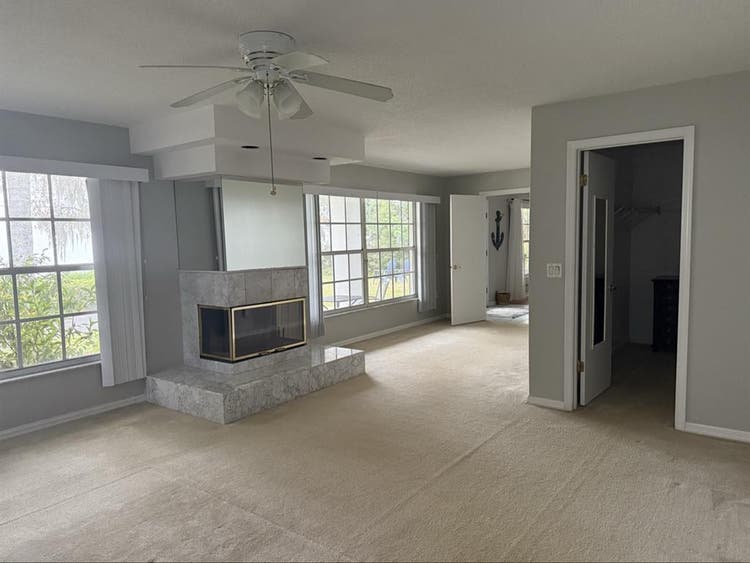 Lakefront Living!