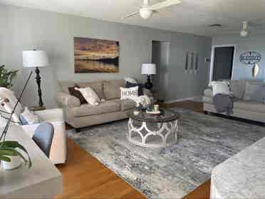Lakefront Living!