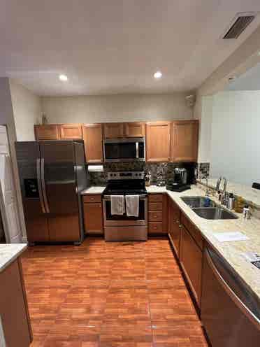 Room for rent in cozy modern house