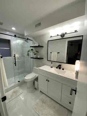 Room in Chastain (North Buckhead)
