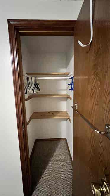 2 private rooms for rent !!