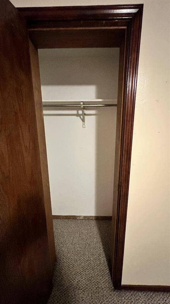2 private rooms for rent !!