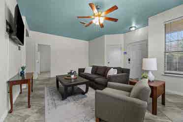 6 BR in Fort Worth