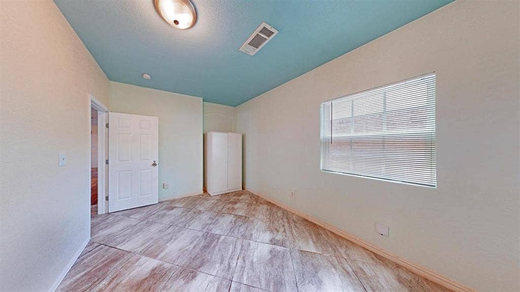 6 BR in Fort Worth