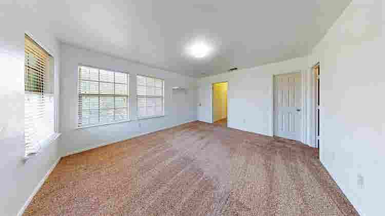 6 BR in Fort Worth