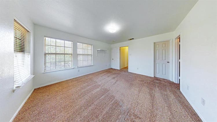 6 BR in Fort Worth