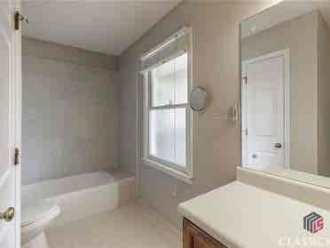 Beautiful BA Condo