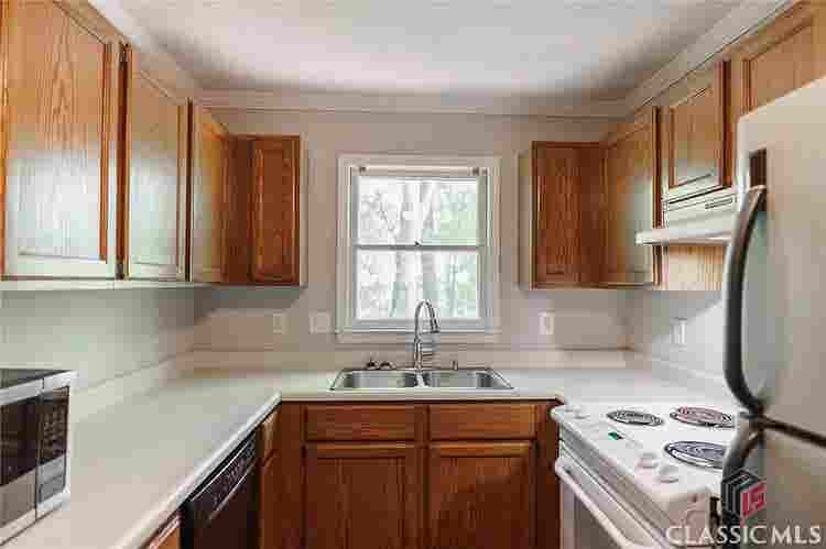 Beautiful BA Condo