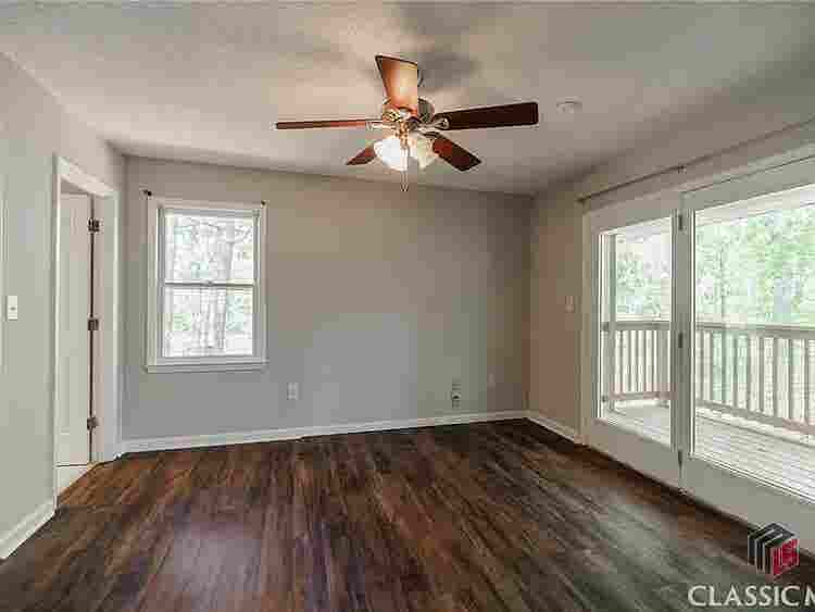 Beautiful BA Condo