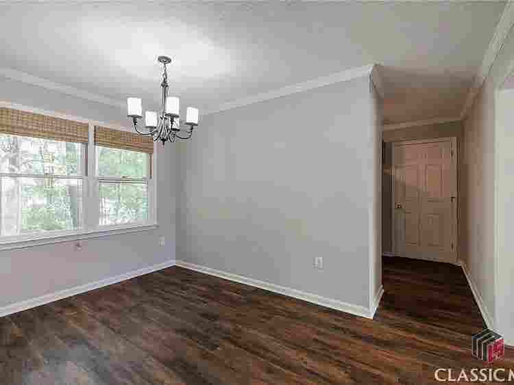 Beautiful BA Condo