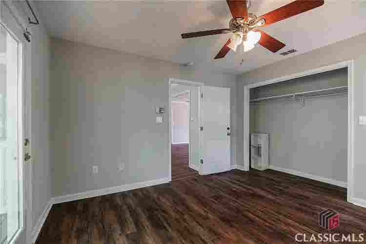 Beautiful BA Condo