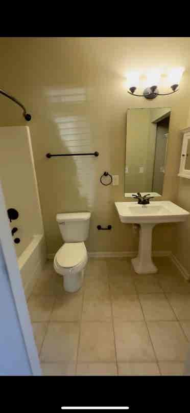 Relet Apartment at Arcadia