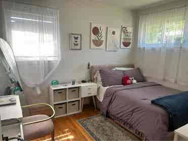 Room available for rent! Oct 1st