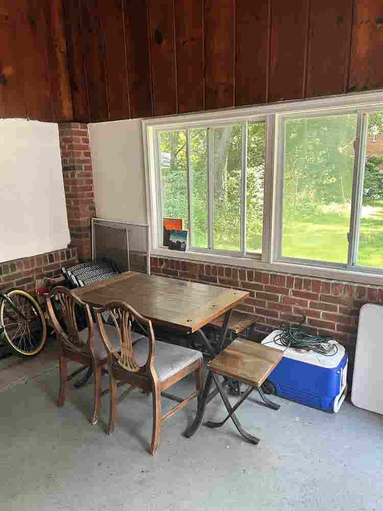 Room available for rent! Oct 1st