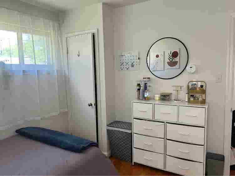 Room available for rent! Oct 1st