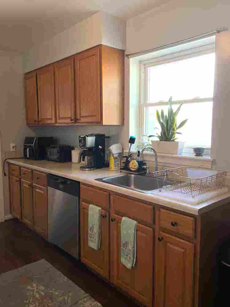 Room available for rent! Oct 1st