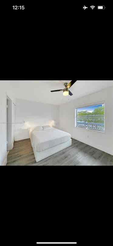 Room for rent in Eastern Shores