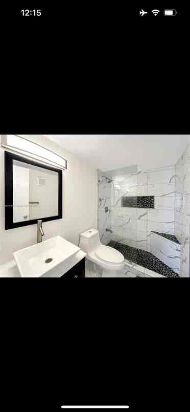 Room for rent in Eastern Shores