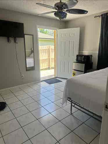 Room for rent in Orlando