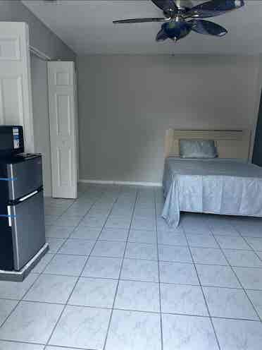 Room for rent in Orlando