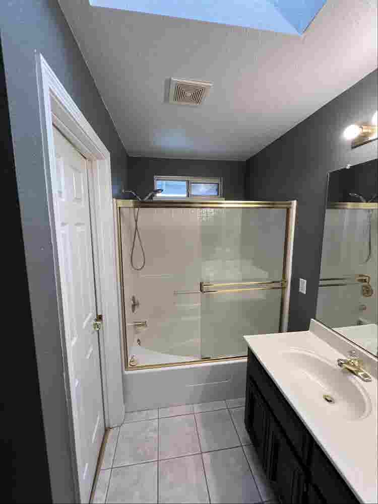 Private room with bathroom