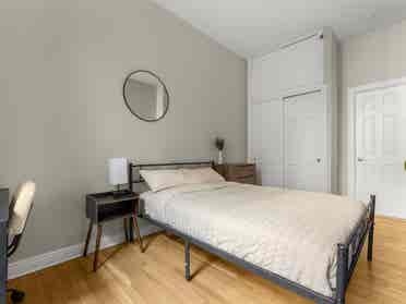 ✨Furnished Master Bed in Midtown✨