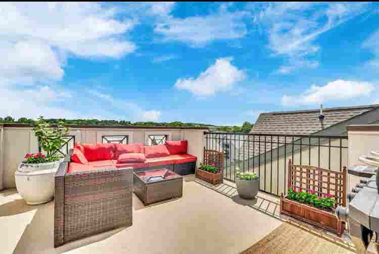 Move in anytime .