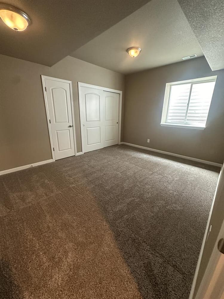 Bedroom + private bathroom Parker