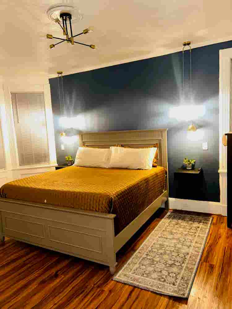 Room Near 
- St. Joseph’s Hospital