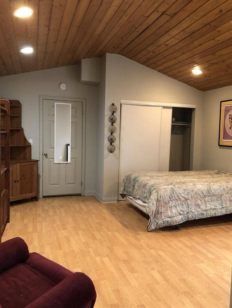 Room Available Now - Culver City