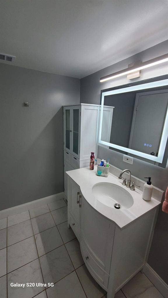 Unfurnished room for rent to female