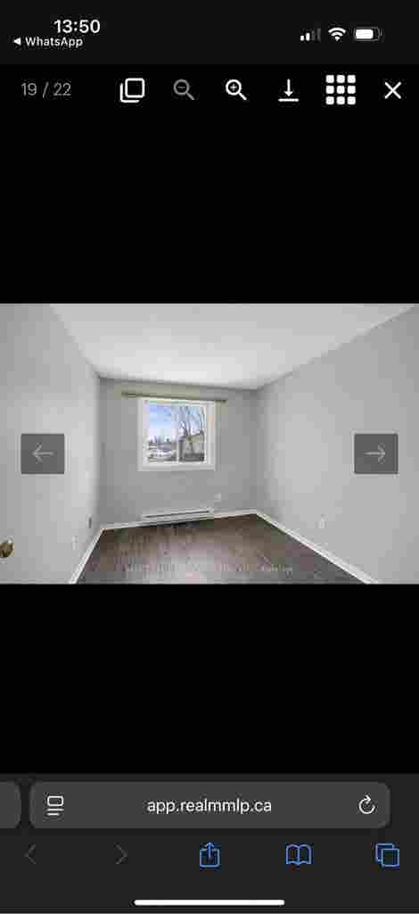 Looking for 2 roommates girls