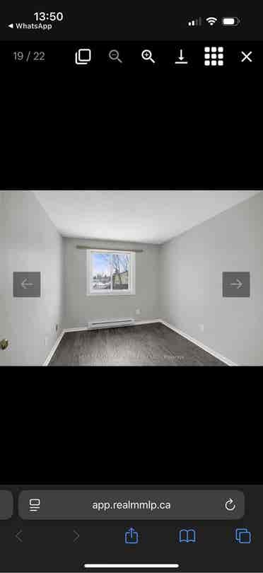 Looking for 2 roommates girls