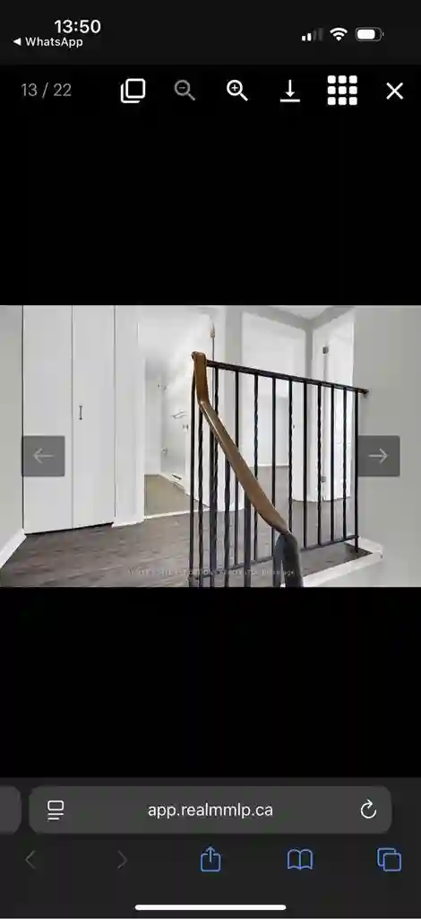 Looking for 2 roommates girls