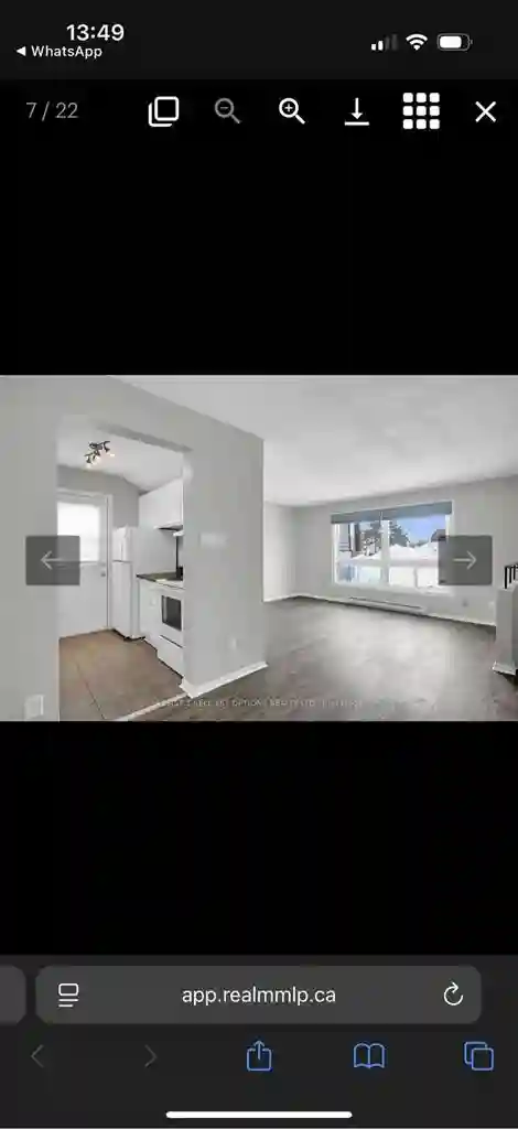 Looking for 2 roommates girls