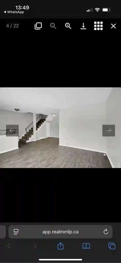 Looking for 2 roommates girls