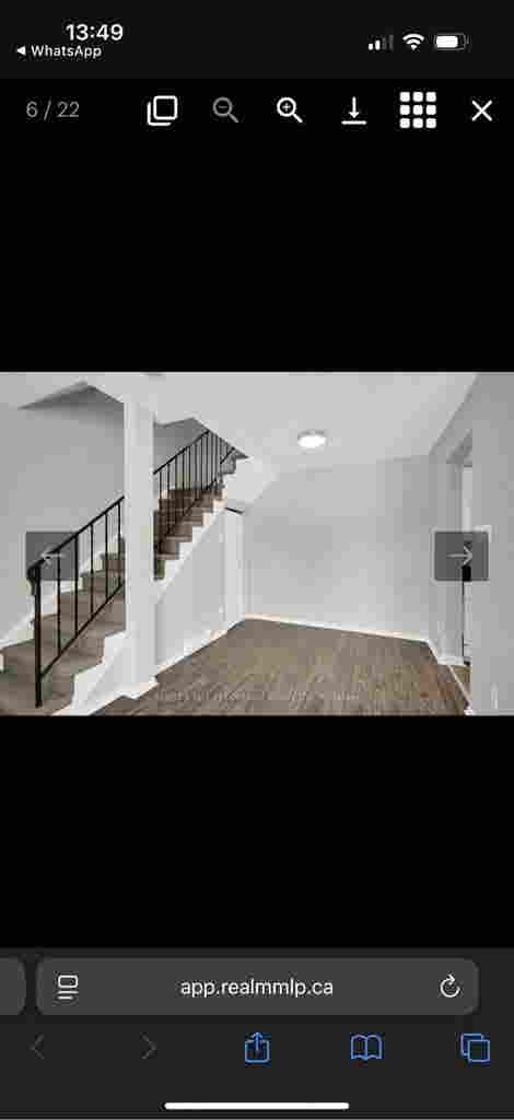 Looking for 2 roommates girls