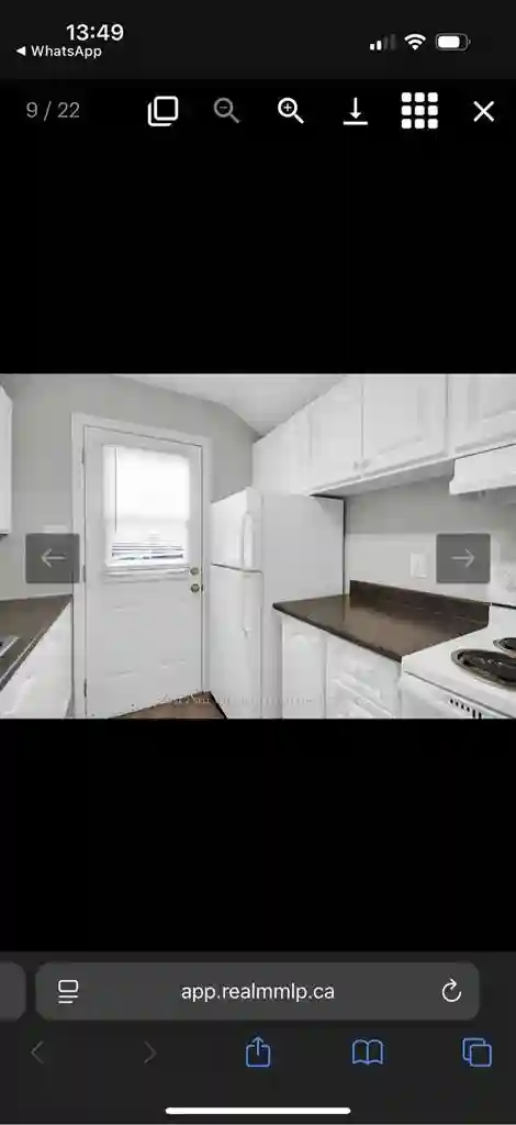 Looking for 2 roommates girls