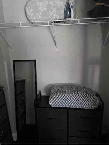 1 clean and modern furnished room