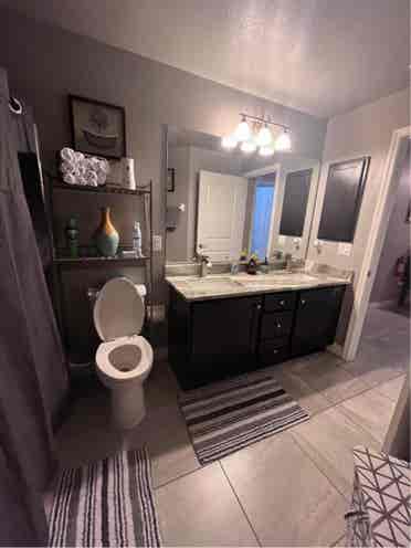 1 clean and modern furnished room