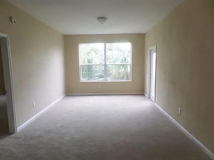 Renting Master Bedroom in Metrowest