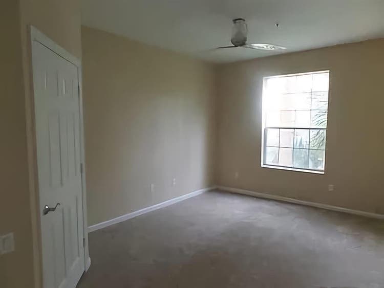 Renting Master Bedroom in Metrowest