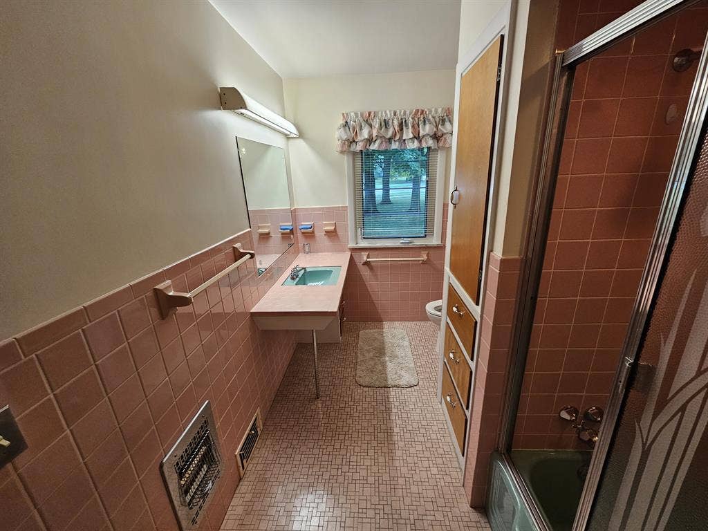 Room for rent in my personal home