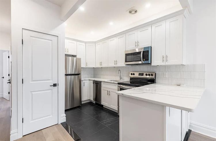 Spacious Room in Brooklyn