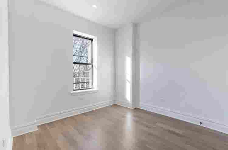 Spacious Room in Brooklyn