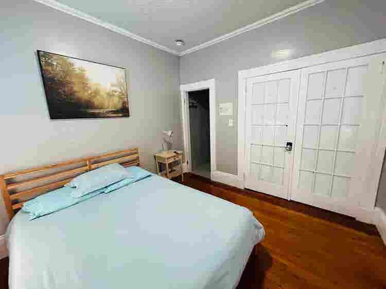 Spacious room in Federal Hill