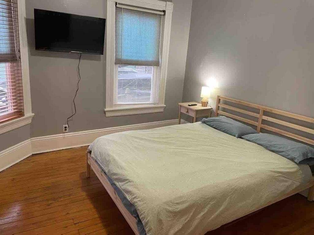 Spacious room in Federal Hill