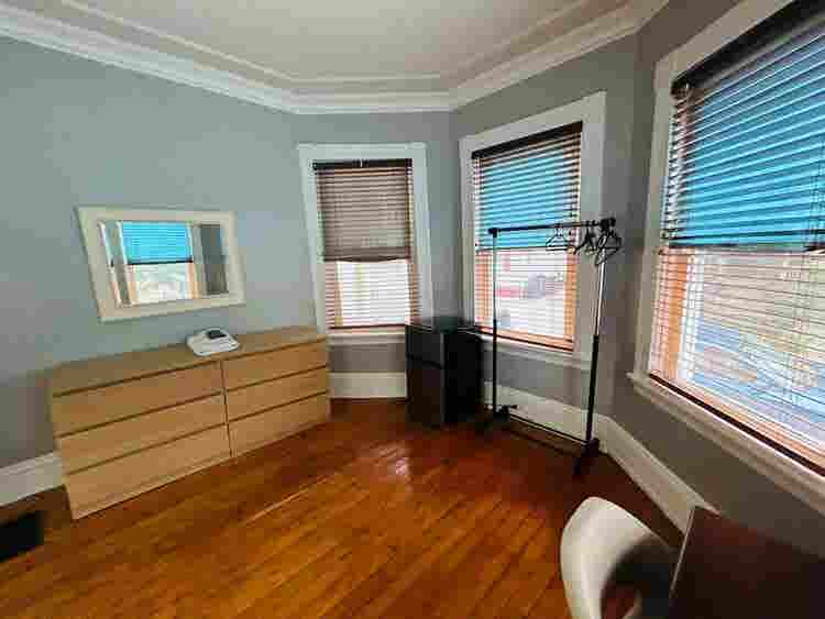 Spacious room in Federal Hill